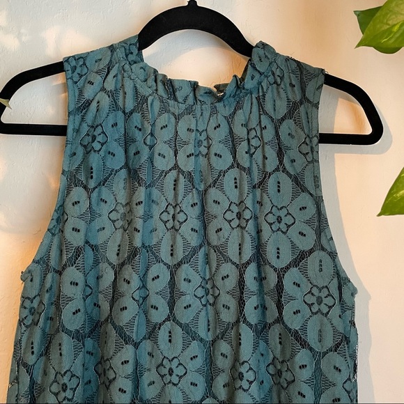 Paper Crane Green Lace Dress - Picture 2 of 7